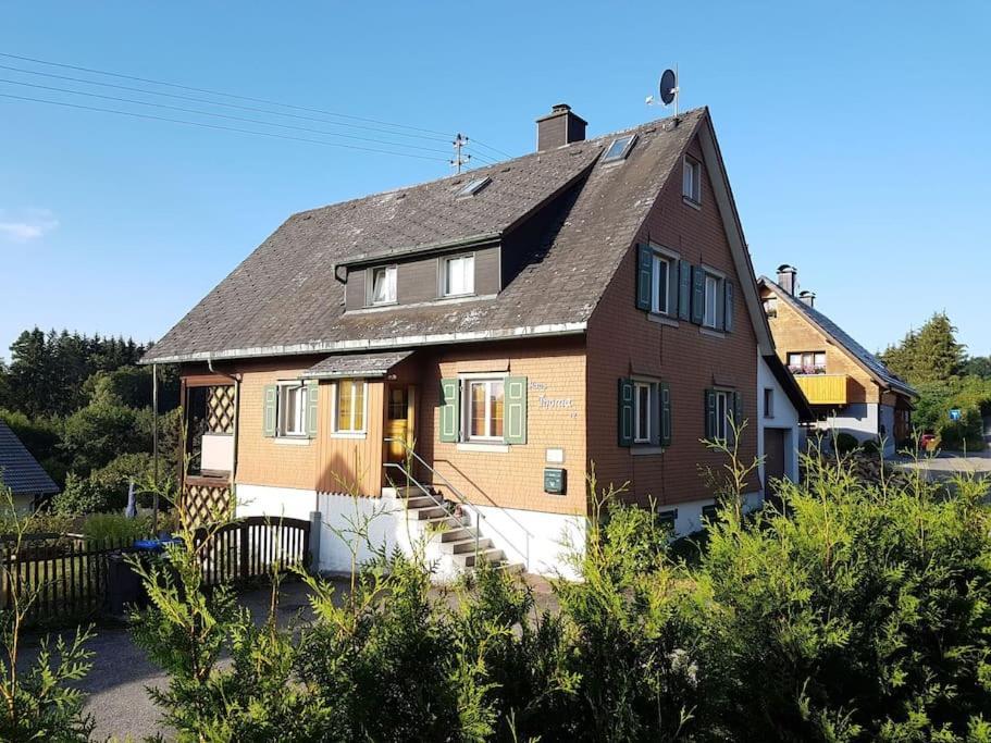 Idyllische Kleine Ferienwohnung Im Schwarzwald Friedenweiler Екстериор снимка